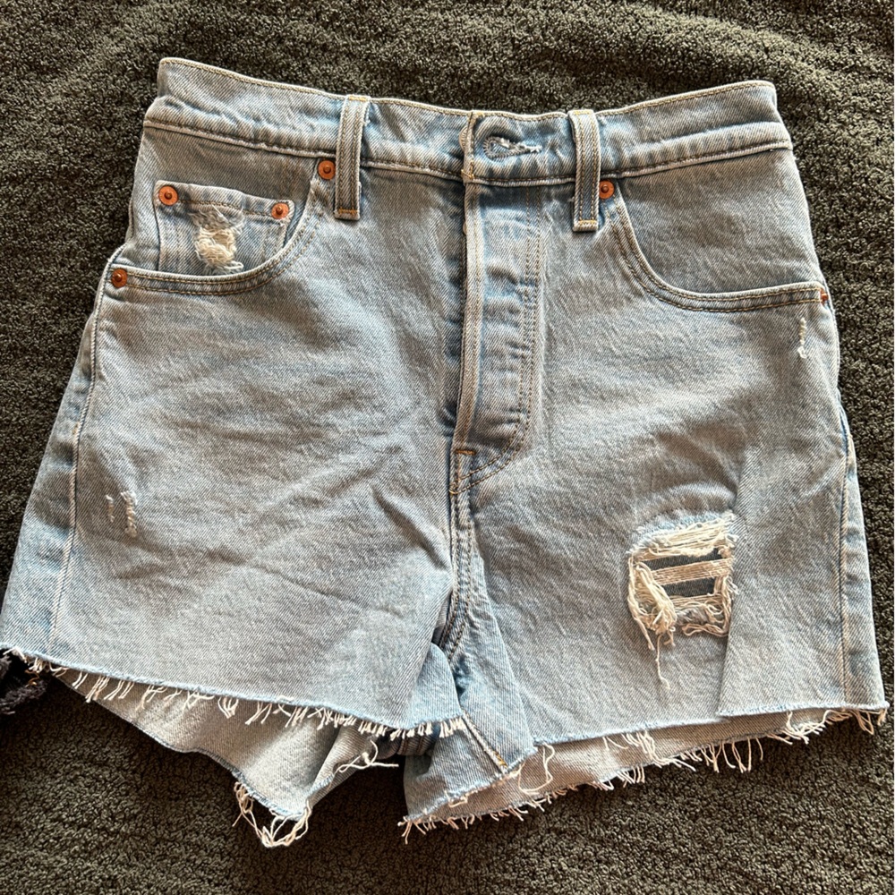 Levi’s ribcage short